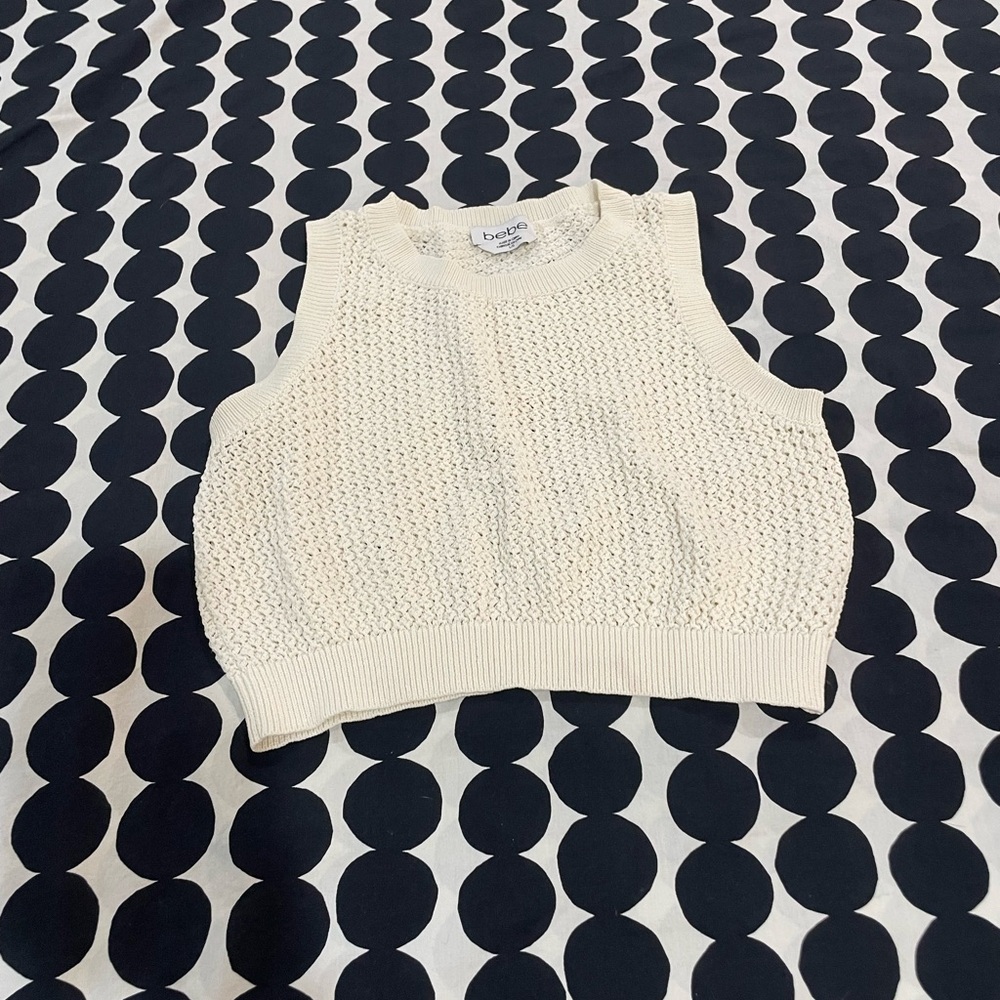 Bebe cream colored knit/sweater crop top, LG